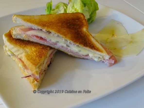 Croque-monsieur auvergnat à la Fourme d'Ambert et à la poire Williams
