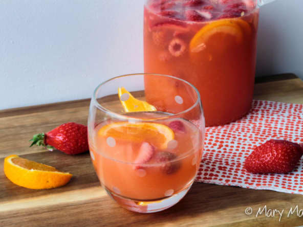 Sangria au vin pétillant pour l'apéro