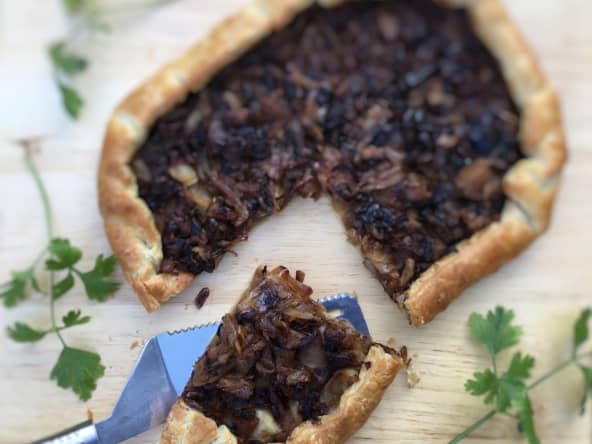 Tarte rustique à l’oignon : une recette facile et rapide