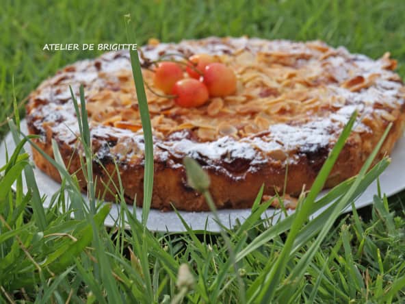 Clafoutis traditionnel aux cerises et amandes amères
