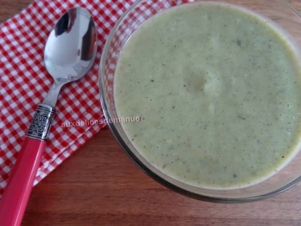 Soupe froide de courgette la crème de Chavroux