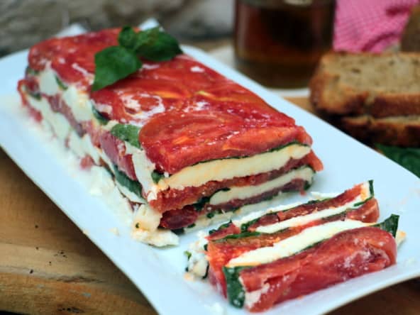 Terrine de tomate à la mozzarella et basilic - terrine caprese