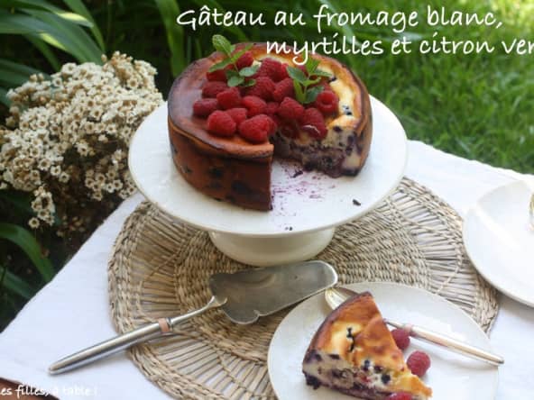 Gâteau au fromage blanc, myrtilles et citron vert