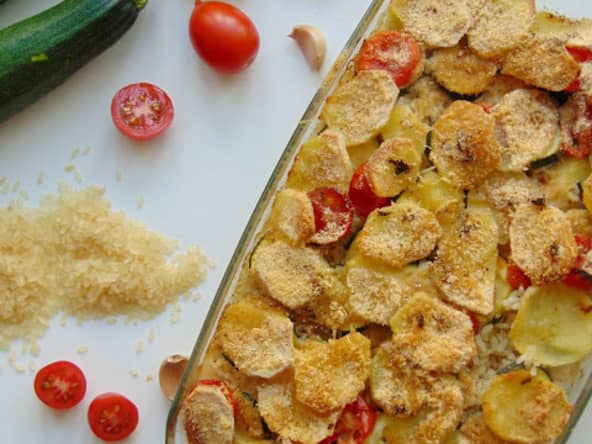 Tiella de riz, pommes de terre, courgettes et tomates