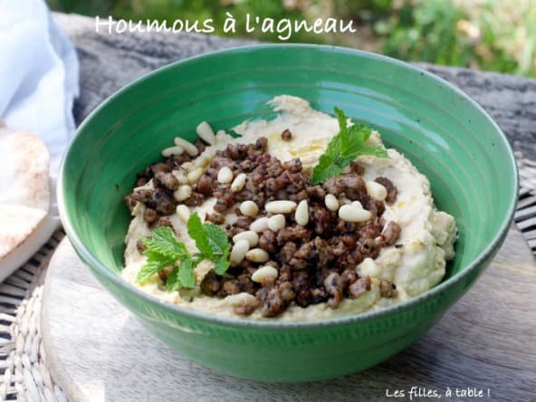 Houmous à l’agneau et aux pignons de pin