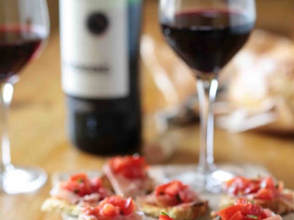 Tapas aux tomates et jambon cru