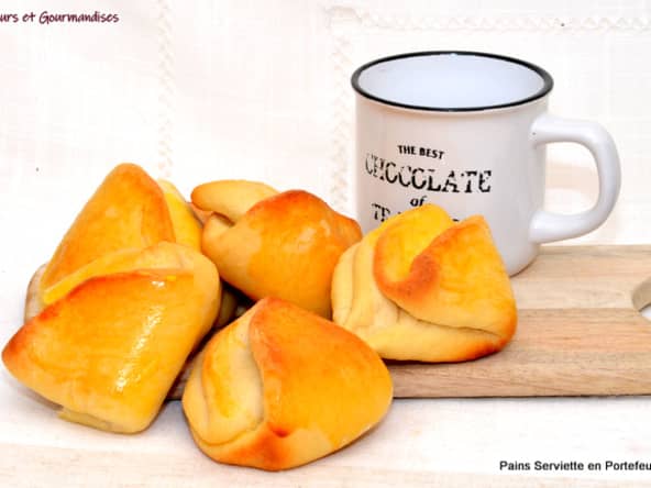 Pains serviette en façonné en portefeuille