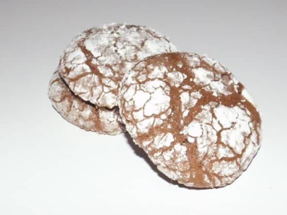 Biscuits craquelés au chocolat et au caramel au beurre salé