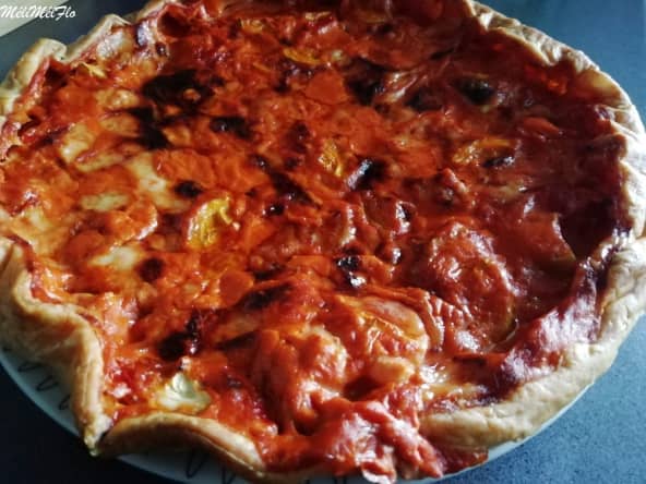 Tarte crémeuse à la tomate, poivron et courgette sans gluten 