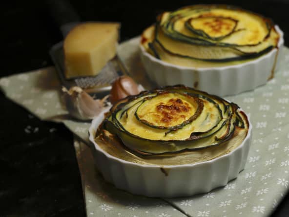 Petits flans de courgettes à l'ail