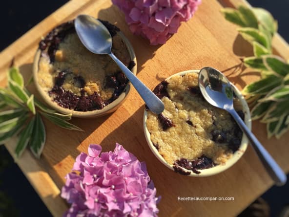 Crumble aux poires et sa sauce chocolat