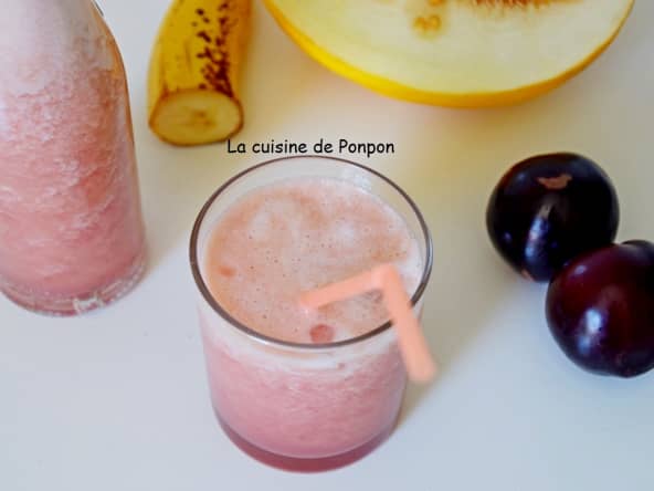 Jus de melon, prune, banane, kiwi et acérola, vegan