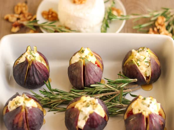 Recette de figues rôties au fromage de chèvre et au miel