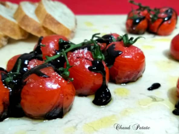 Tomates grappes confites au vinaigre balsamique pimenté