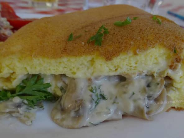 Omelette soufflée aux champignons