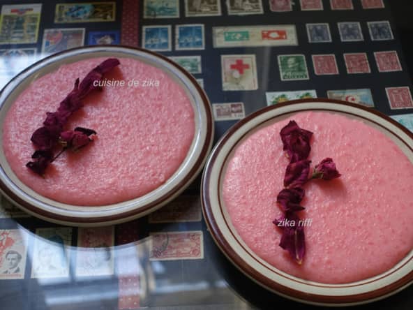 MHALBI AU SIROP DE FRAISES POUR OCTOBRE ROSE