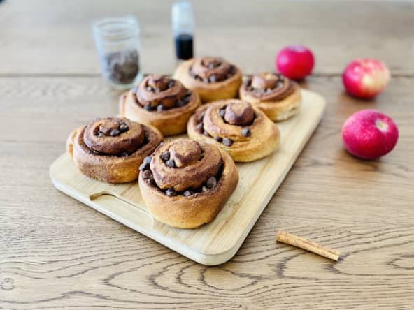 Brioches roulées à la cannelle et au caroube