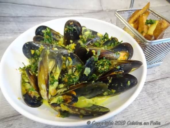 Moules au curry et frites "maison"