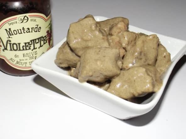Bœuf à la moutarde violette et au vin blanc