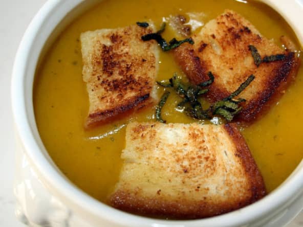 Velouté de butternut squash à la sauge