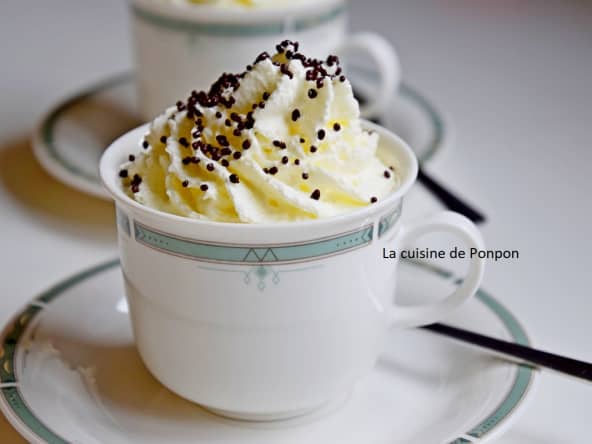 Riz au lait et à la confiture de lait cacao et noisettes comme un cappuccino (sans beurre, sans farine, sans oeufs)