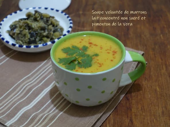 Velouté de châtaignes-lait concentré non sucré et paprika fumé (pimenton de la Vera)