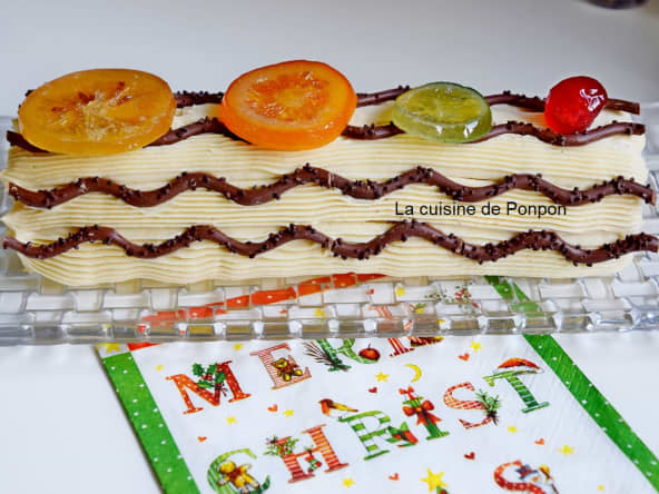 Bûche à la crème de marrons et aux fruits confits