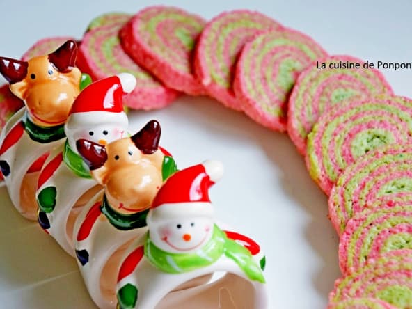 Sablé spirale aux couleurs de Noël à la pistache et framboise