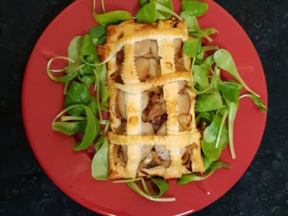 Feuilletés boudin blanc truffé et compotée pommes échalotes