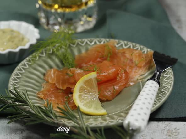 Saumon mariné au whisky et béarnaise