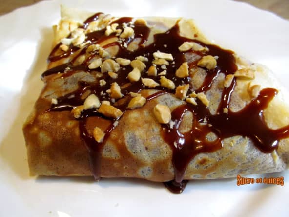 Crêpes de la Chandeleur banane, Nutella et noisettes