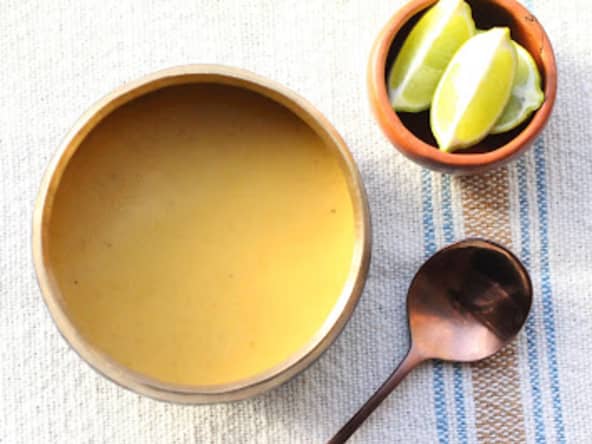 Soupe de légumes "Mulligatawny" comme en Inde