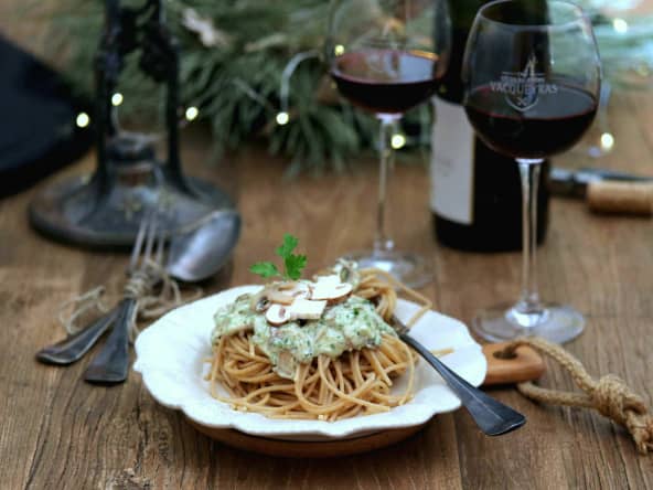 Spaghetti au blé complet, sauce crémeuse au champignons