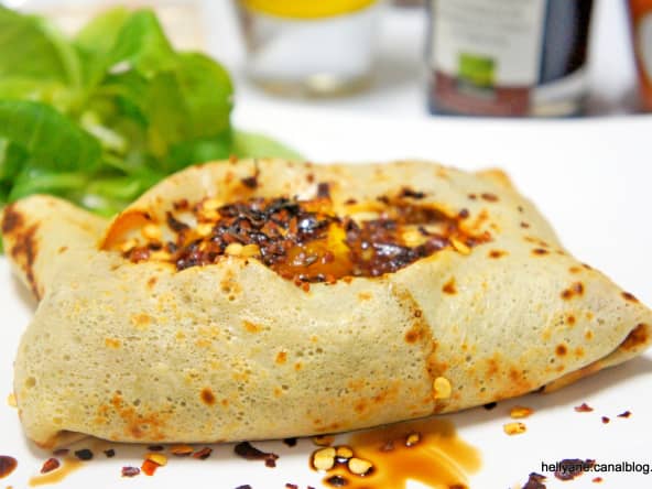 Crêpes fourrées à la viande raclette oeuf avec de l’élixir balsamique