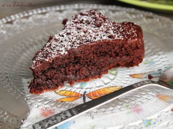 Gâteau fondant au chocolat et noisettes