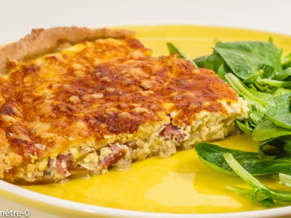 Quiche à l'oignon et à la poitrine fumée