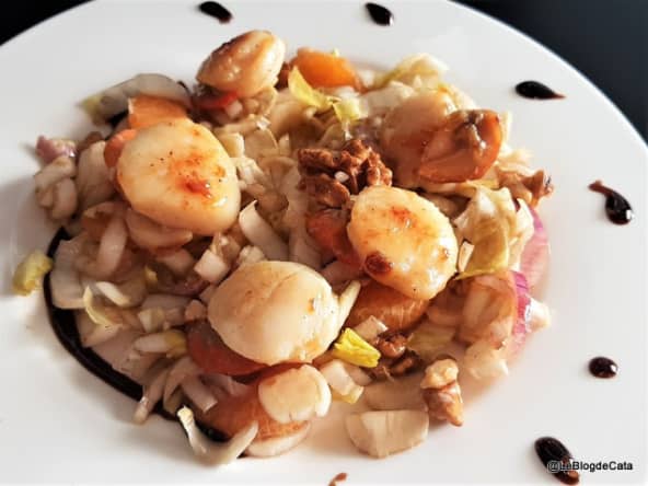 Salade de noix de Saint-Jacques, endives et clémentine