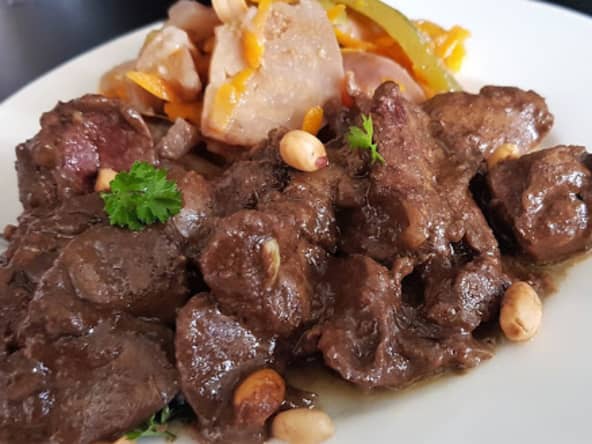 Foies de volaille sauté au beurre d'arachides et à la sauce soja