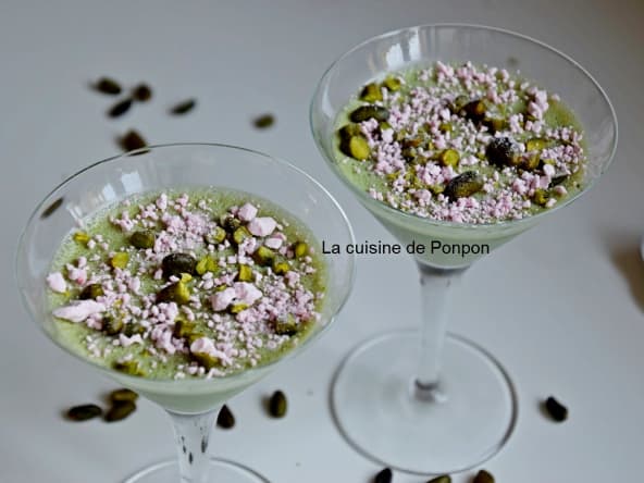 Panna cotta à la pistache et spiruline