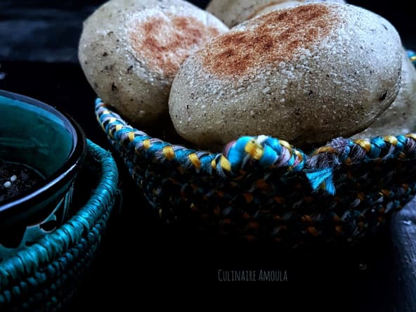 Batbout à la tapenade d'olives noires