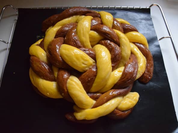 Brioche torsadée bicolore