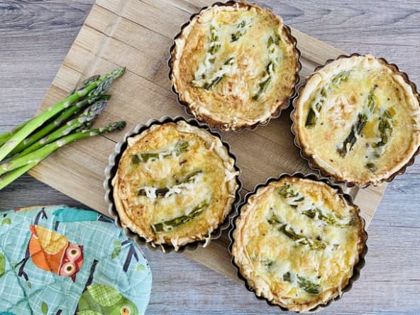 Mini quiches de printemps aux asperges