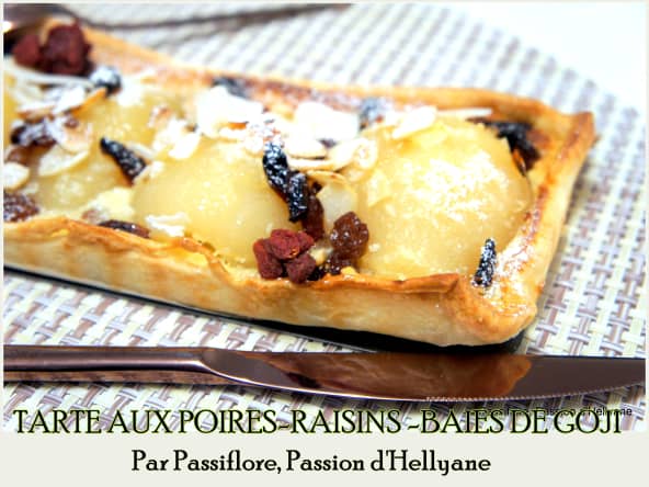 Tarte aux poires, raisins secs au rhum et baies de goji, amande et noix de coco 