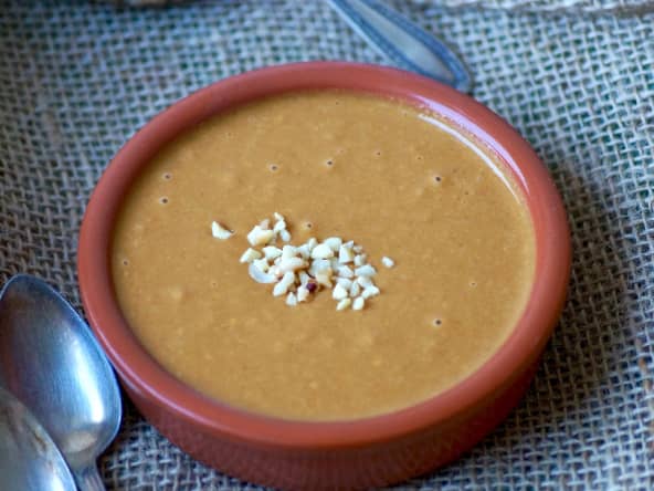 Beurre de cacahuètes bien crunchy fait maison