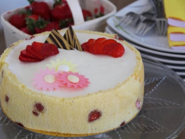 Biscuit amandes, mousse fraise et mousse citron à la meringue italienne