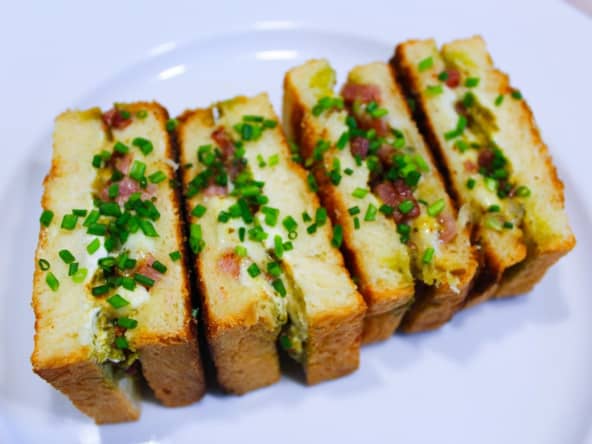 Croque-Monsieur Lardons, Mozzarella et Pesto