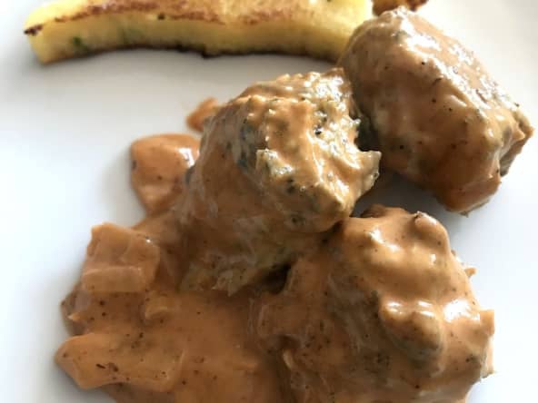 Boulettes de poulet garam massala et ses frites de semoule