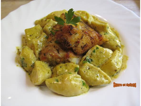 Filets de lieu noir aux gnocchi à la ricotta, sauce crémeuse au pesto