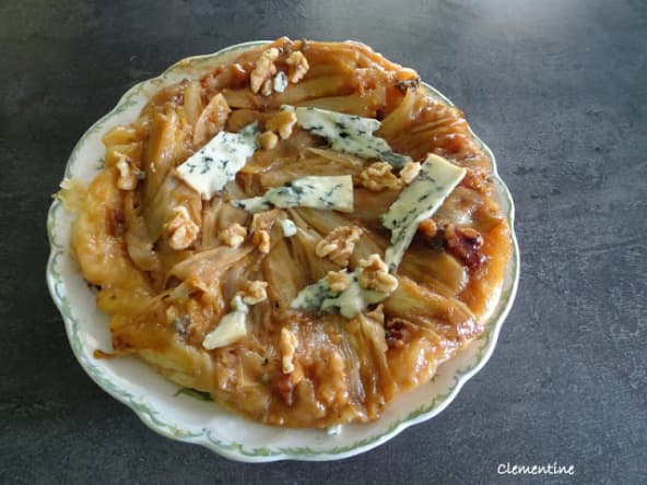 Tatin d'endives au bleu et aux noix