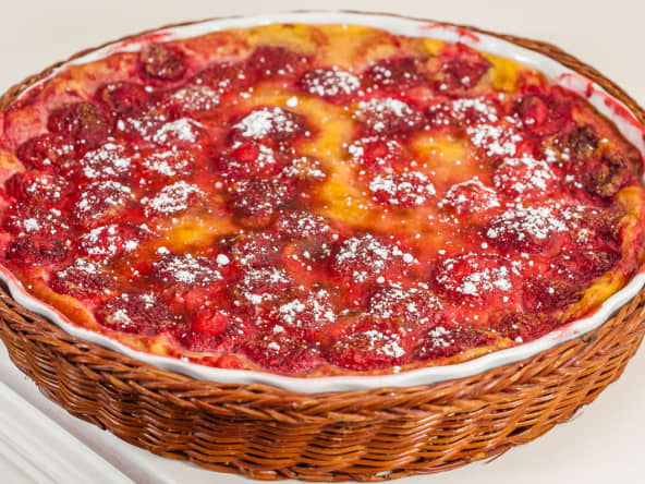 Clafoutis aux fraises et à la liqueur de litchi